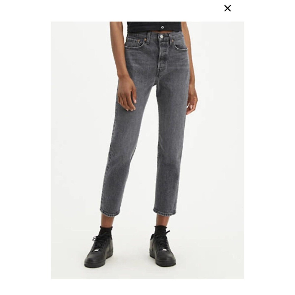Levi's Premium Wedgie Straight Leg Jeans Women's 29 Black Raw Hem Button Fly
